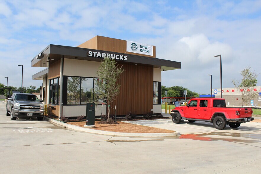 More Photos Of 12306 Elam rd, Balch Springs General Retail For Sale