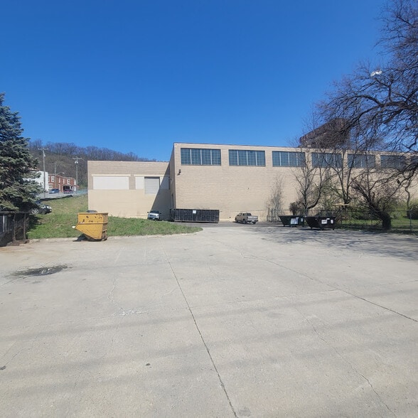 More Photos Of 1531 Tremont St, Cincinnati Manufacturing For Sale