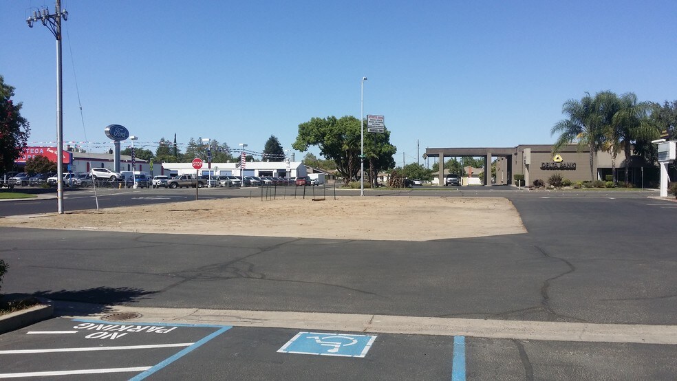 Primary Photo Of 600 N Main St, Manteca Land For Lease