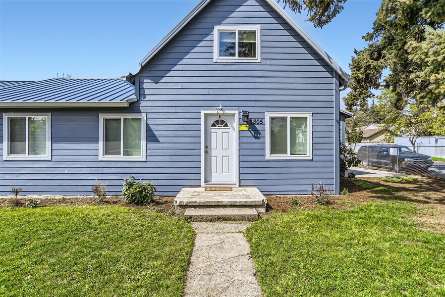 More Photos Of 2305 SE 130th Ave, Portland Apartments For Sale