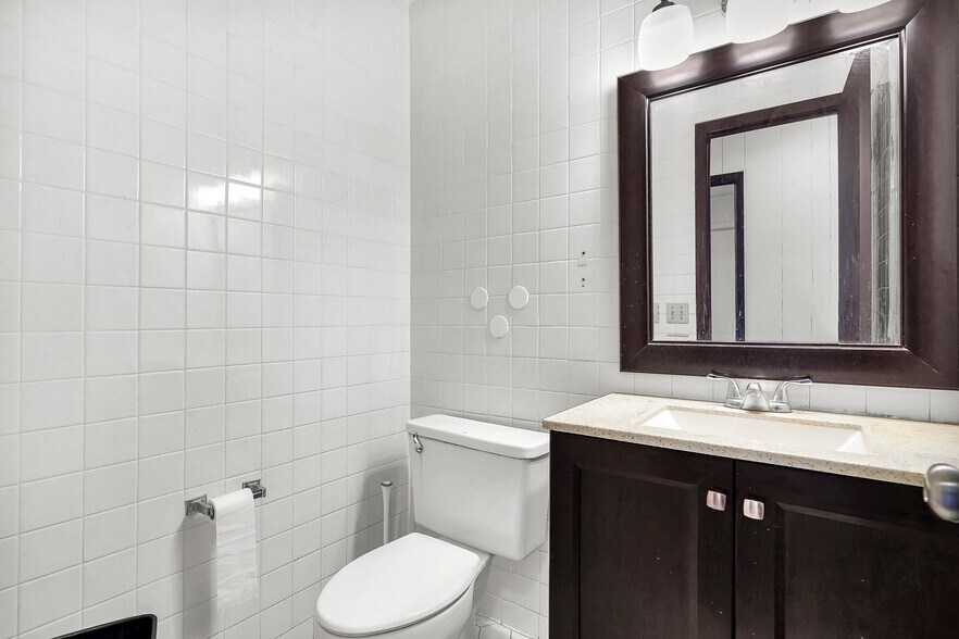 More Photos Of 3740 San Jose Pl, Jacksonville Office For Sale