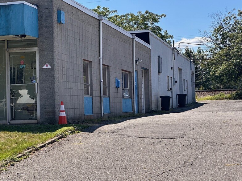 More Photos Of 187 Wescott Ave, Rahway Manufacturing For Lease