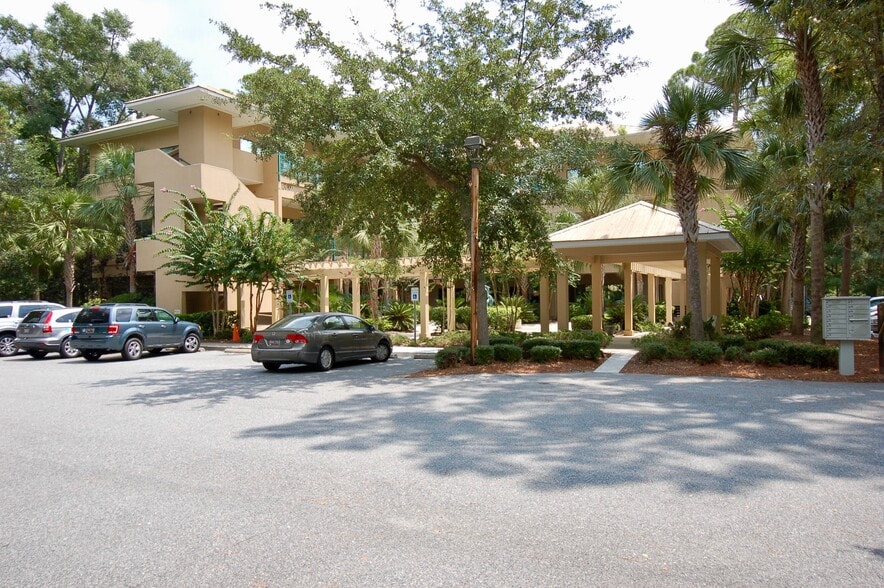 Primary Photo Of 23 N Main St, Hilton Head Island Office For Sale