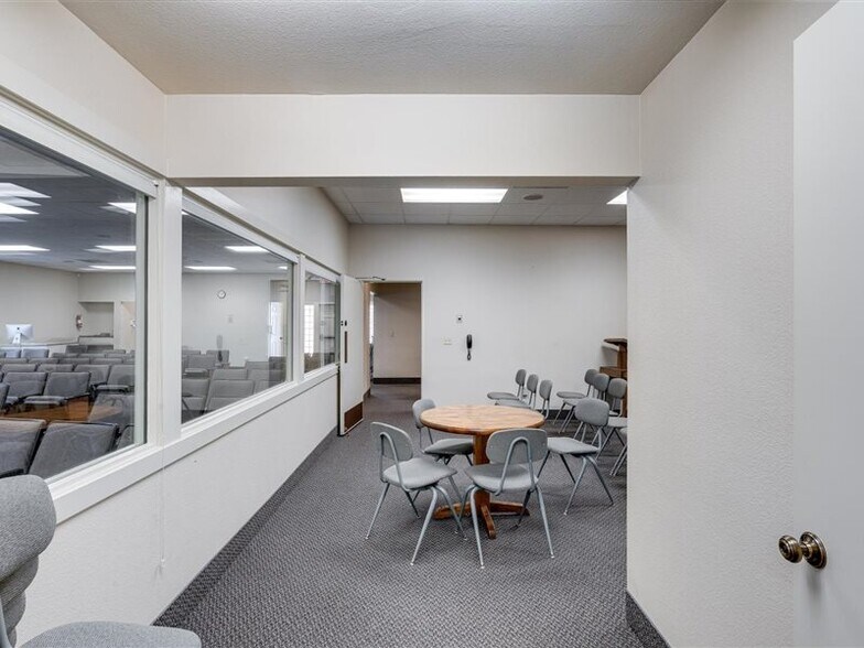 More Photos Of 1105 University St, Healdsburg Religious Facility For Sale