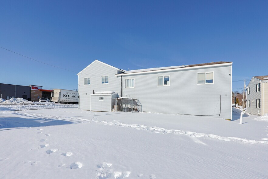 More Photos Of 310-312 Wilbur Ave, Swansea Office For Sale