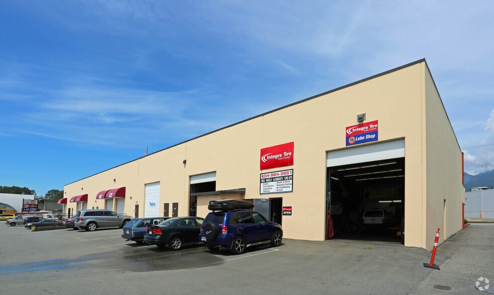 More Photos Of 823-837 3rd St W, North Vancouver Light Distribution For Lease