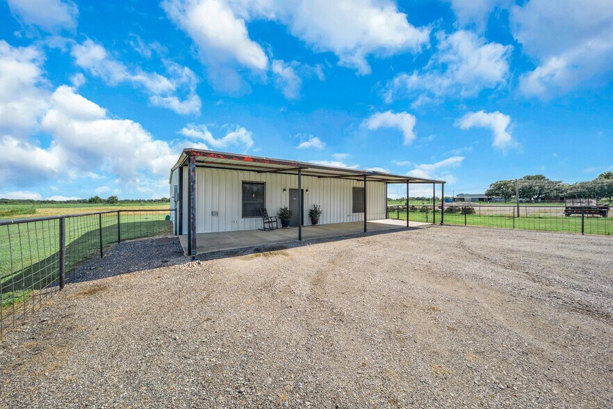 More Photos Of 8505 W Interstate Highway 30, Cumby Specialty For Sale