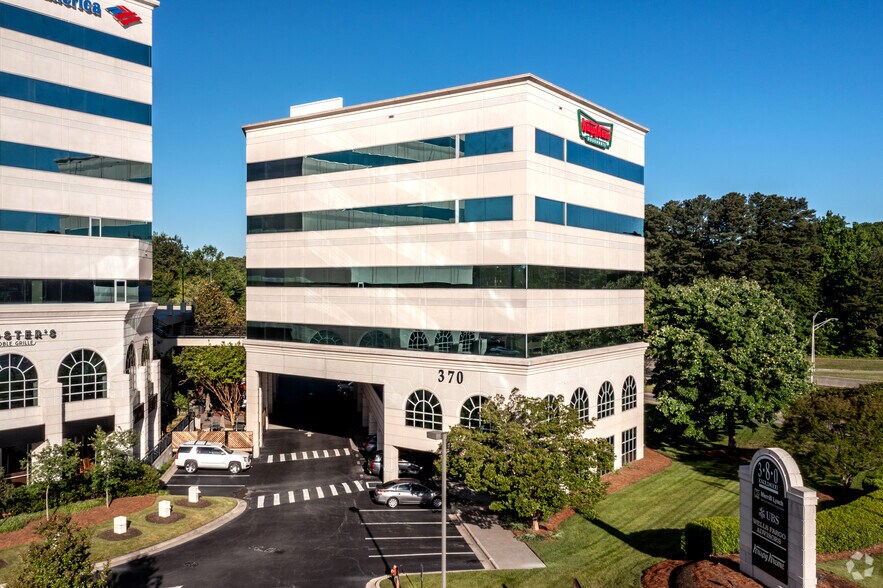 More Photos Of 370 Knollwood St, Winston-Salem Office For Lease