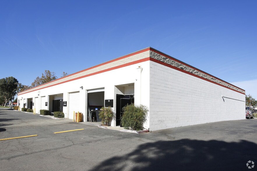 More Photos Of 42387 Avenida Alvarado, Temecula Warehouse For Lease