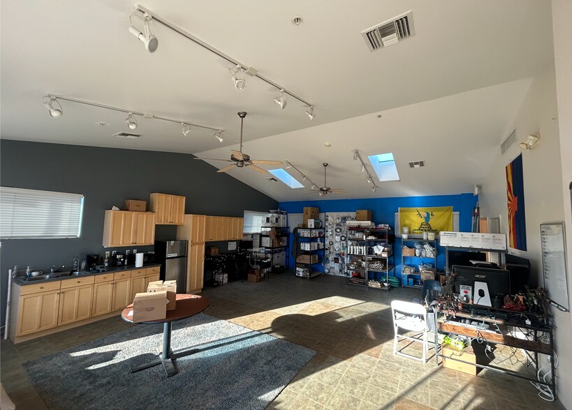 More Photos Of 38246 N Hazelwood Cir, Cave Creek Office For Lease