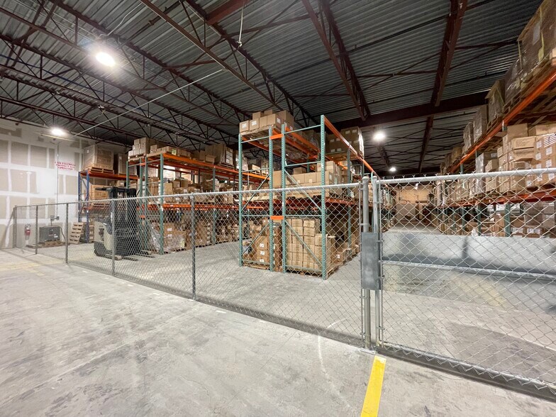 More Photos Of 5901 NE Waldo Rd, Gainesville Warehouse For Lease