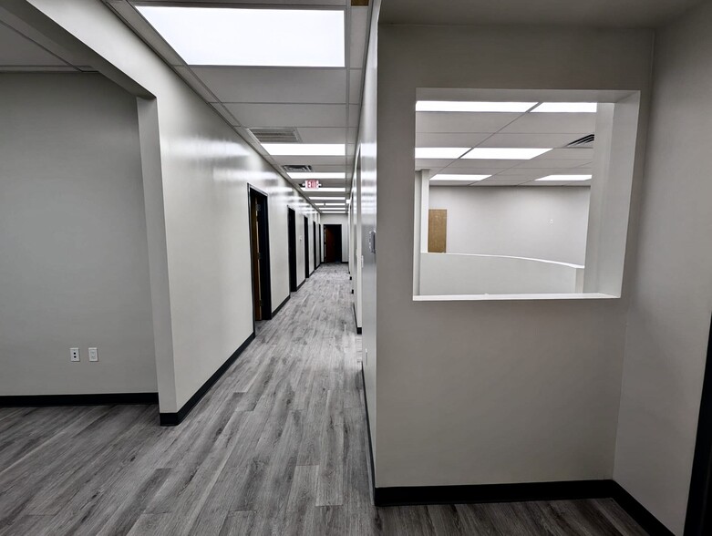 More Photos Of 2022 Murchison Dr, El Paso Medical For Sale