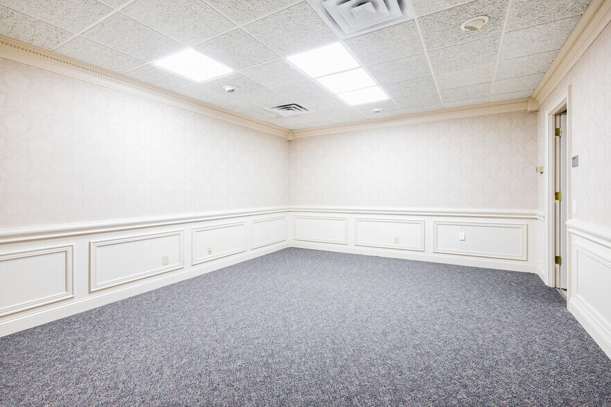 More Photos Of 5751 Uptain Rd, Chattanooga Office For Lease