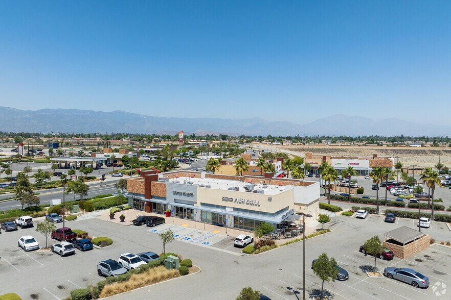 More Photos Of 1185 Renaissance Pky, Rialto Freestanding For Lease