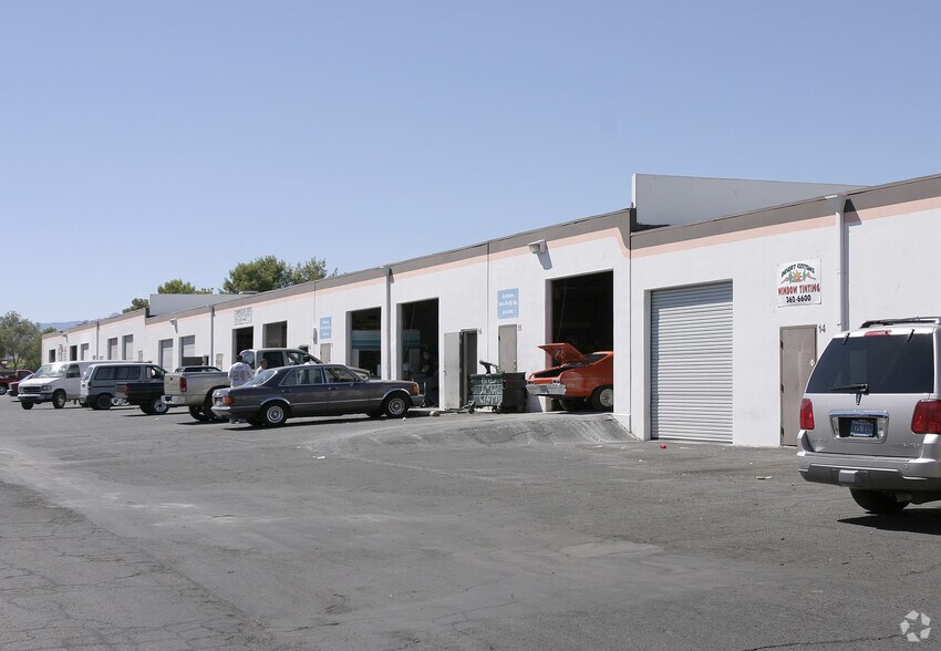 More Photos Of 3855 S Valley View Blvd, Las Vegas Auto Repair For Lease