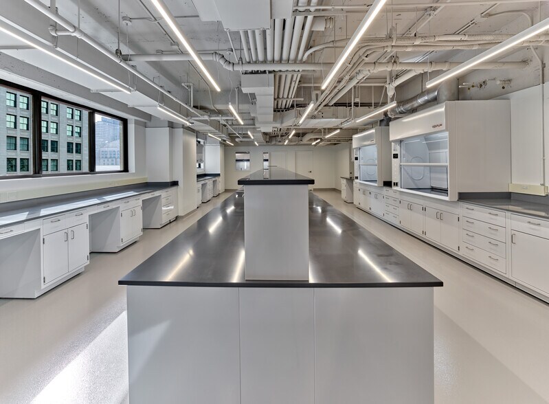 More Photos Of 1421 Race St, Philadelphia Medical For Lease