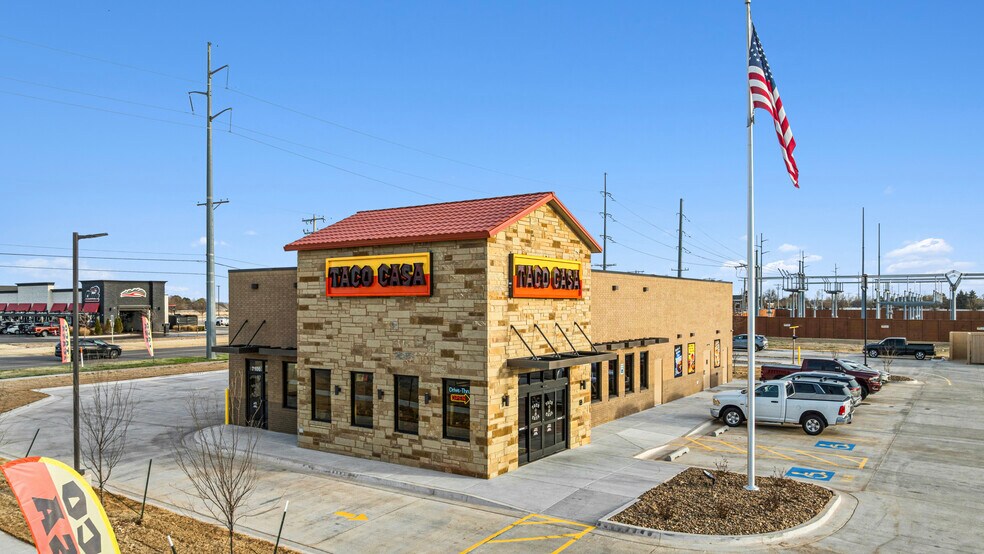More Photos Of 7100 W Memorial Rd, Oklahoma City Fast Food For Sale