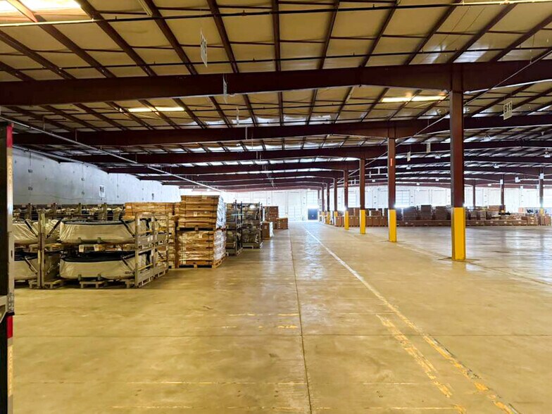 More Photos Of 14701 Atlanta Dr, Laredo Distribution For Lease