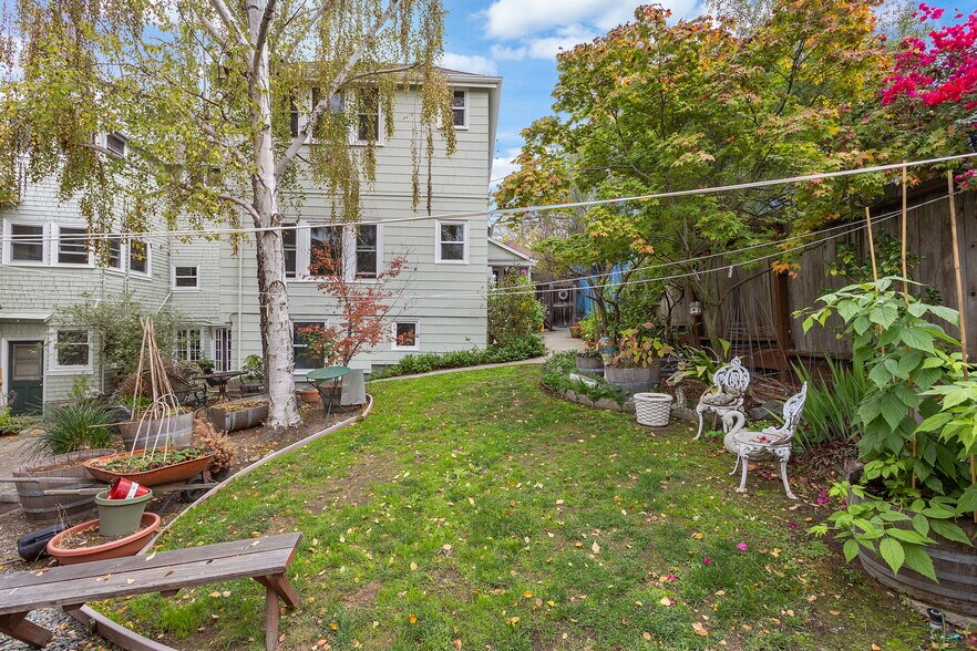 More Photos Of 123-133 Echo Ave, Oakland Apartments For Sale
