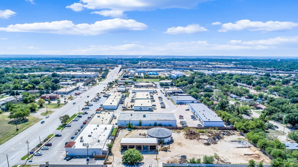 More Photos Of 5105 Commercial Dr, North Richland Hills Warehouse For Sale