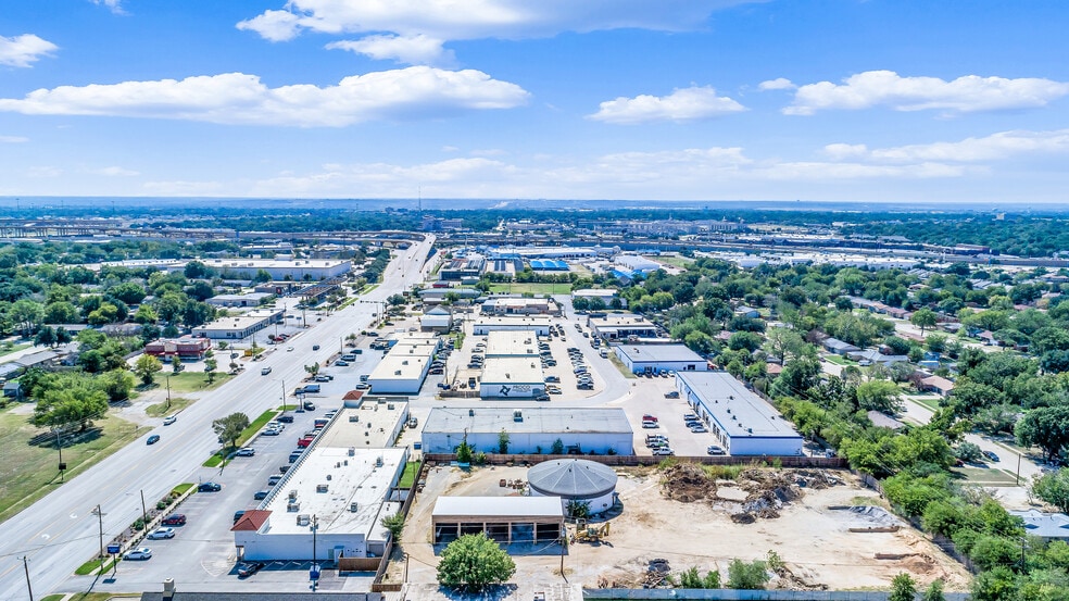 More Photos Of 5113 Commercial Dr, North Richland Hills Warehouse For Sale