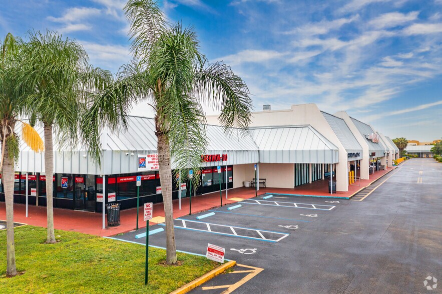 More Photos Of 10000-10098 W Mcnab Rd, Tamarac Unknown For Lease