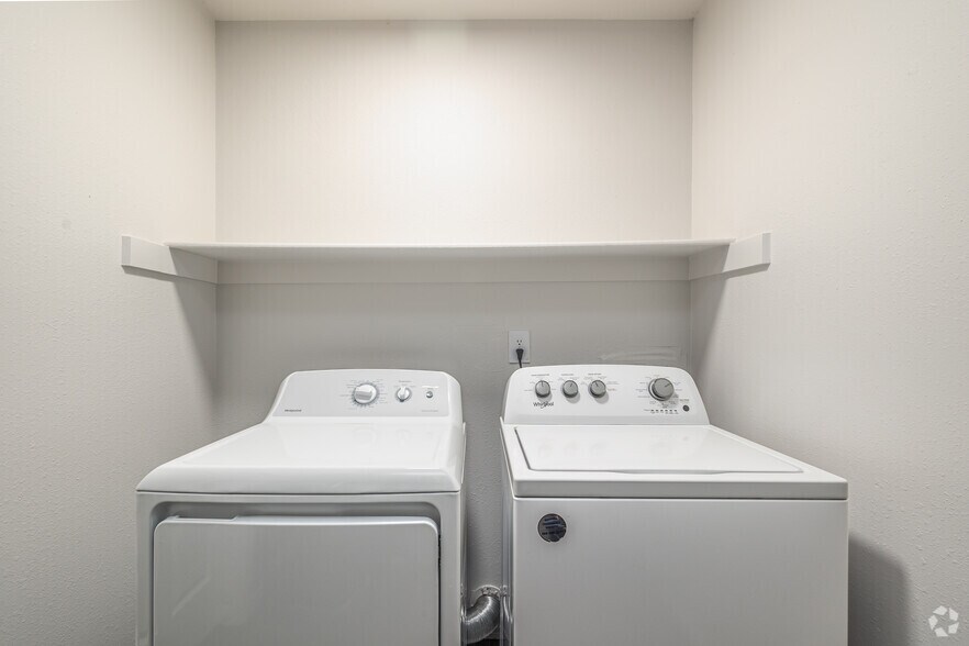 More Photos Of 275 S Fort Ln, Layton Apartments For Sale