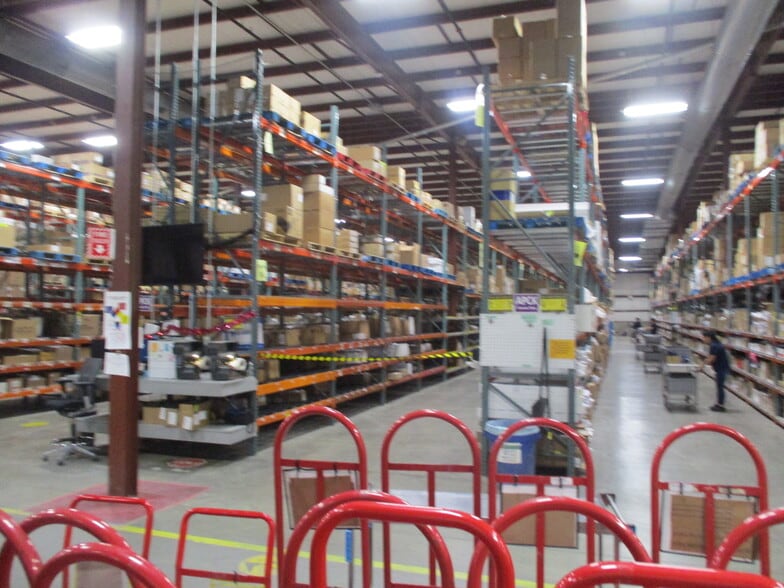 More Photos Of 2925 Walkent Ct, Grand Rapids Distribution For Lease