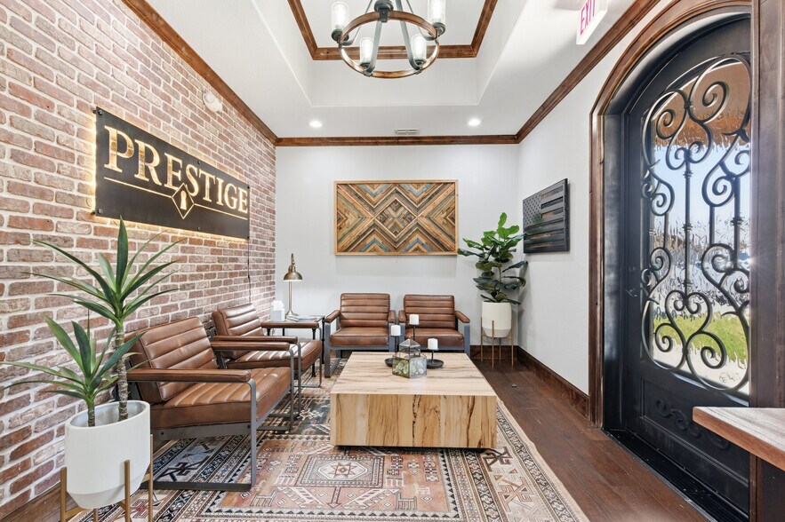 More Photos Of 2011 E Kirkwood Blvd, Southlake Office For Lease