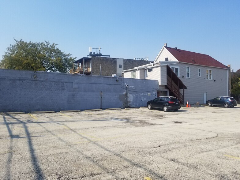 More Photos Of 3265 W Armitage Ave, Chicago Office Residential For Sale