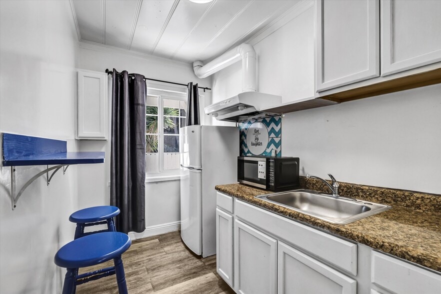 More Photos Of 135 Avenida Algodon, San Clemente Hotel For Sale