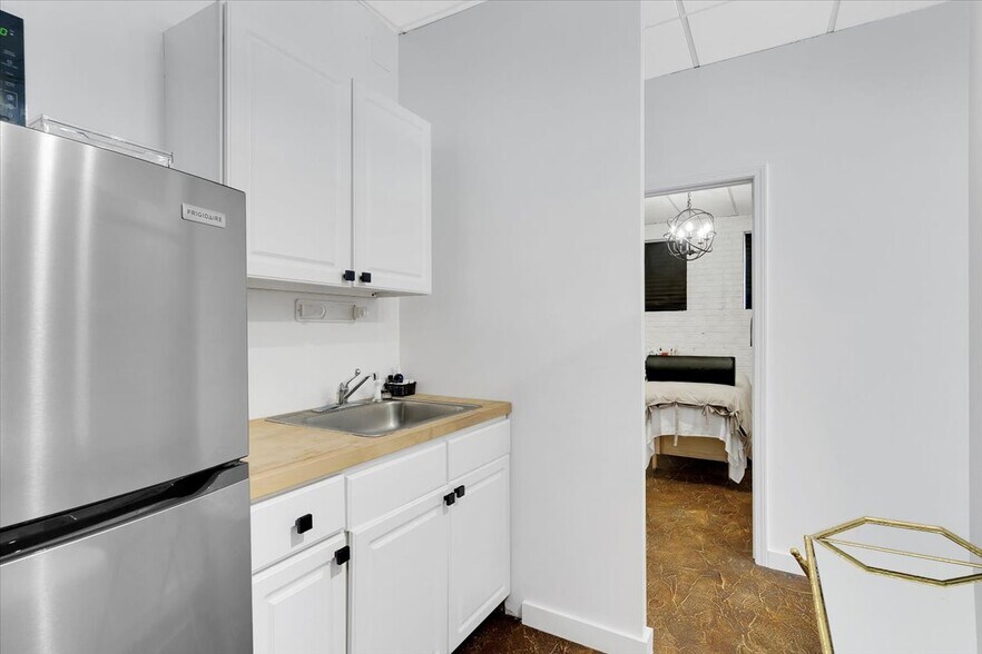 More Photos Of 205 N Laurens St, Greenville Loft Creative Space For Lease
