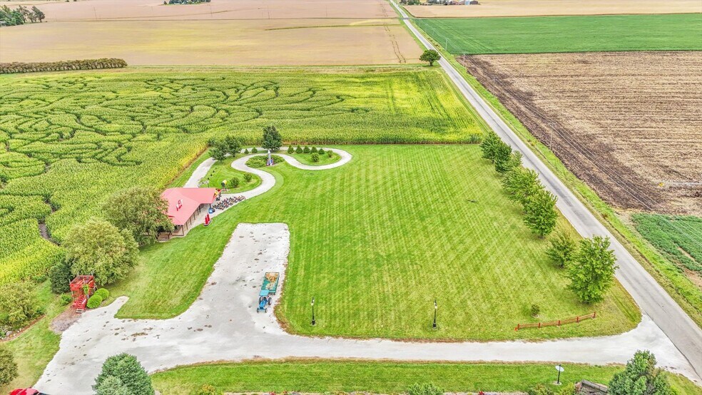 More Photos Of 1356 County Road 2900 N, Rantoul Specialty For Sale