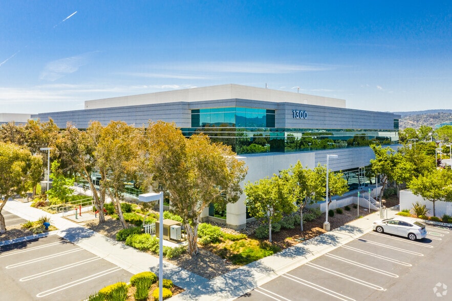 More Photos Of 1400 Bridge Pky, Redwood City Unknown For Lease