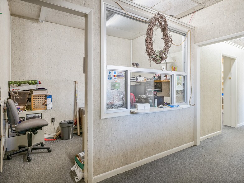 More Photos Of 544 Haywood Rd, Asheville Light Distribution For Sale