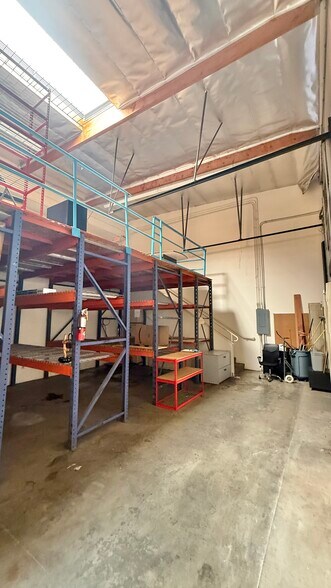 More Photos Of 11135 E Rush St, South El Monte Manufacturing For Lease