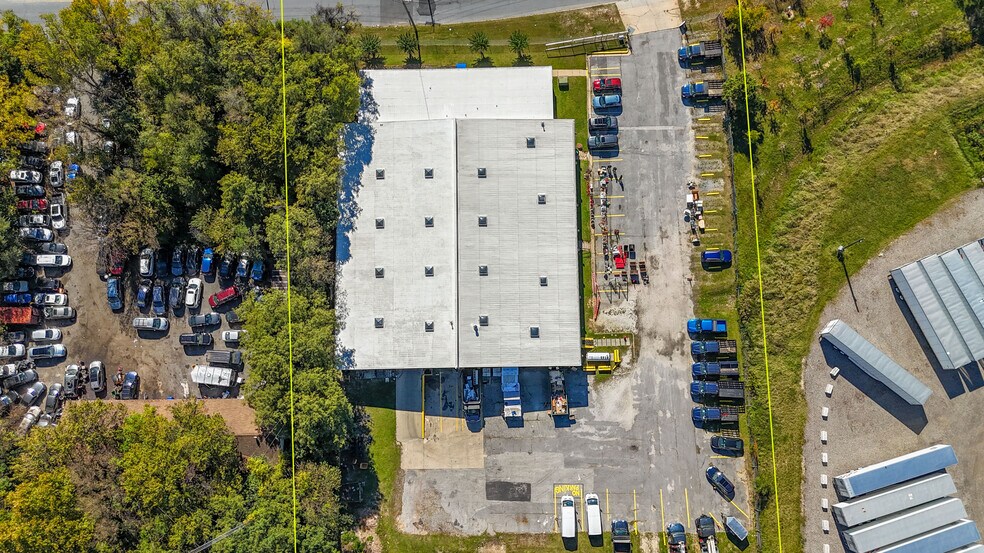 More Photos Of 3520 E Federal St, Baltimore Warehouse For Lease