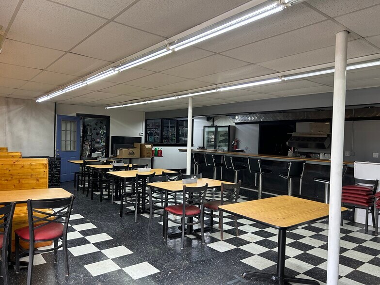 More Photos Of 3515 Main St, Exmore Storefront Retail Office For Lease