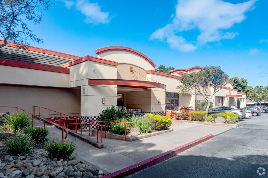 More Photos Of 120-220 Country Club Ctr, Pacific Grove Unknown For Lease