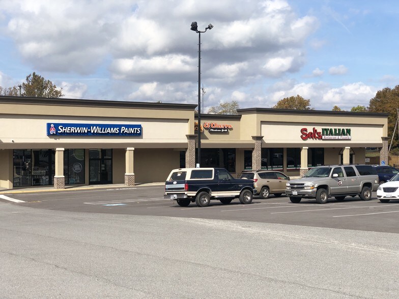 More Photos Of 719-725 W Main St, Radford Unknown For Lease