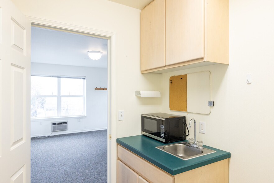 More Photos Of 708 Columbia St, Hood River Office Residential For Sale