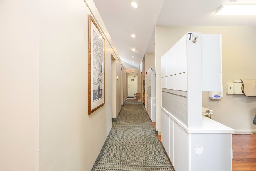 More Photos Of 37235 Goddard Rd, Romulus Office For Sale