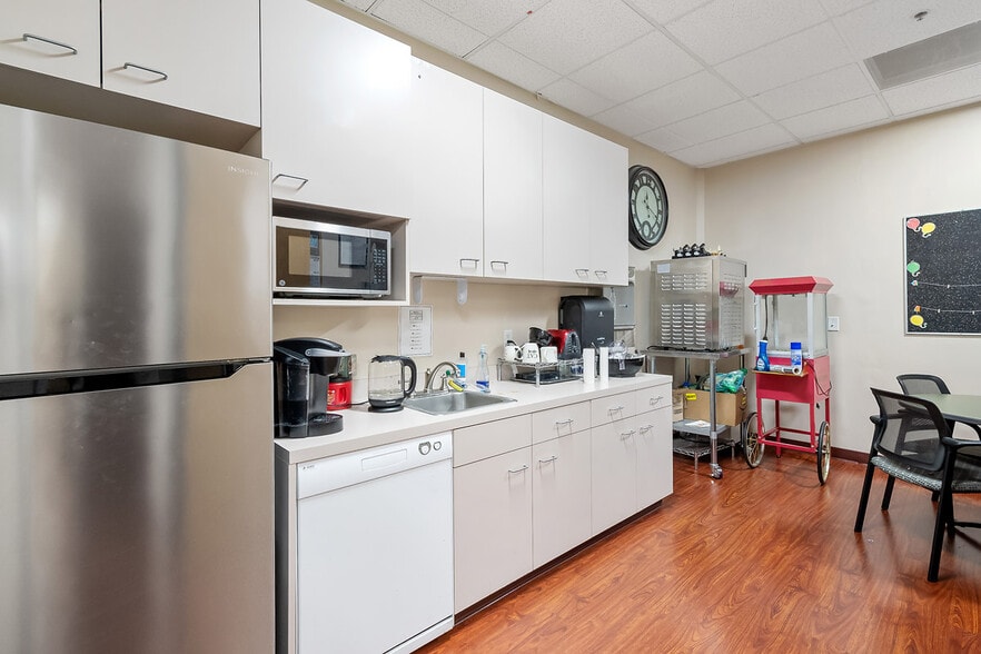 More Photos Of 4041 Lone Tree Way, Antioch Medical For Sale