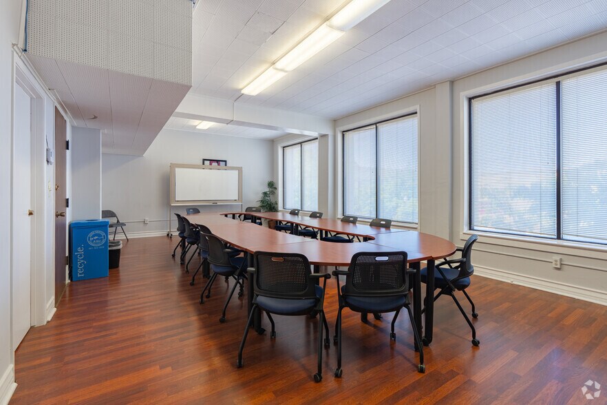 More Photos Of 1527 19th St, Bakersfield Medical For Lease