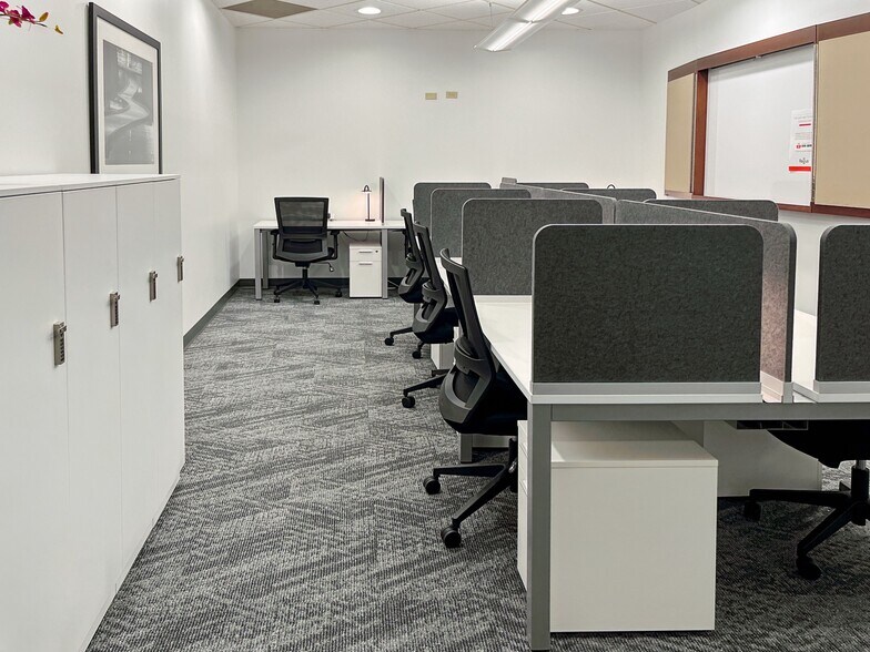 More Photos Of 8800 Cal Center, Sacramento Coworking Space