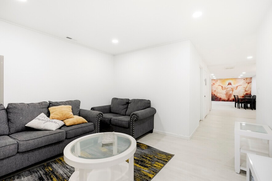 More Photos Of 404 State St, Fort Morgan Apartments For Sale