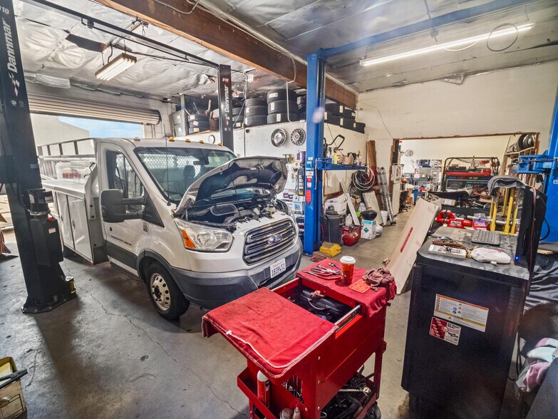 More Photos Of 22515 S Vermont Ave, Torrance Warehouse For Sale