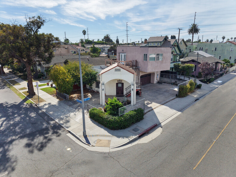 Primary Photo Of 3640 E 10th St, Long Beach Auto Repair For Sale