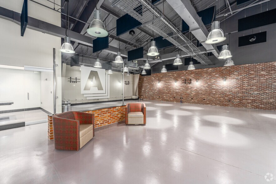 More Photos Of 10755 York Rd, Cockeysville Office For Sale