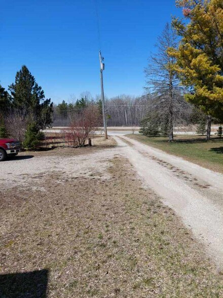 More Photos Of 7679 State Highway 57, Sturgeon Bay General Retail For Sale